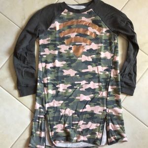 GIRLS CAMOUFLAGE OUTFIT SZ 14.
